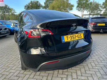 Car image 41