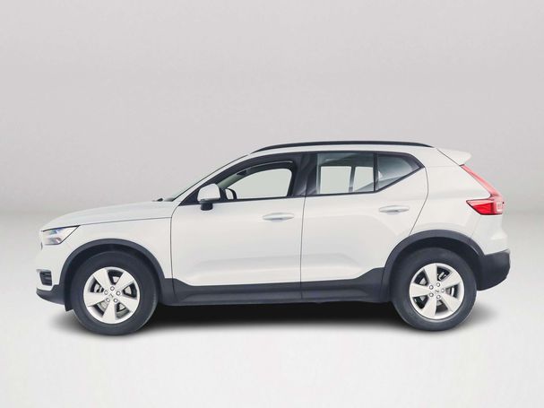 Volvo XC40 T2 Core Momentum 95 kW image number 4