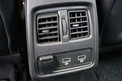 Car image 38