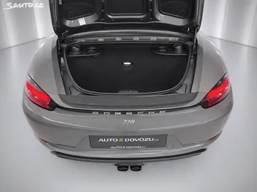 Car image 22