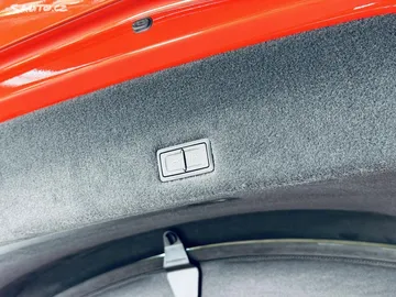 Car image 47