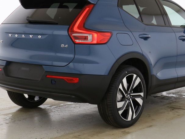 Volvo XC40 B4 Ultra Dark 145 kW image number 9