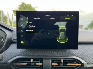 Car image 27