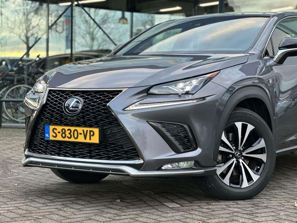 Lexus NX 300 h AWD 145 kW image number 3