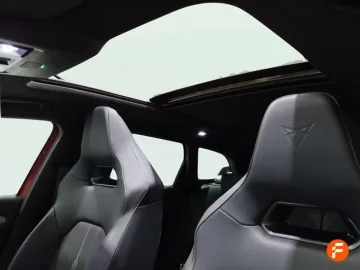 Car image 32