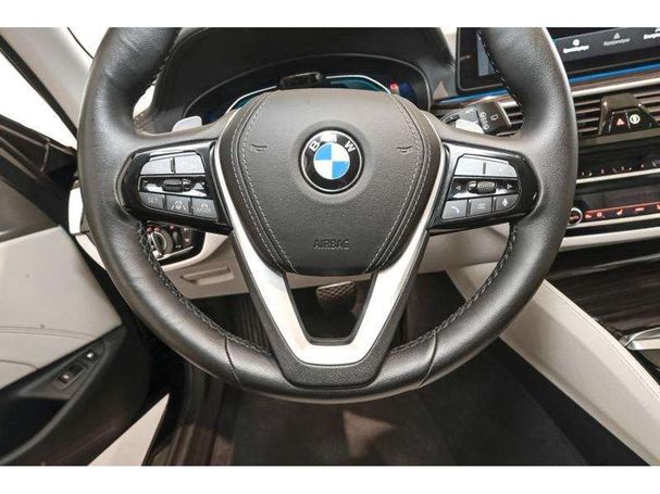 BMW 530 Touring 215 kW image number 8