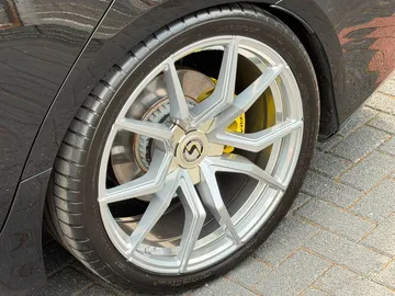 Car image 42