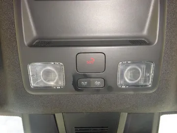 Car image 33