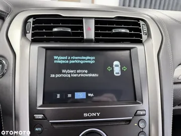 Car image 40