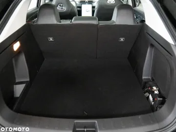 Car image 38