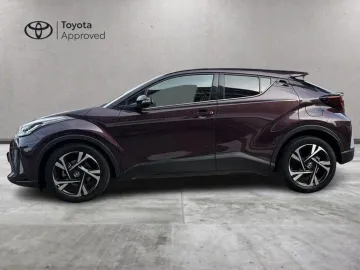 Car image 4