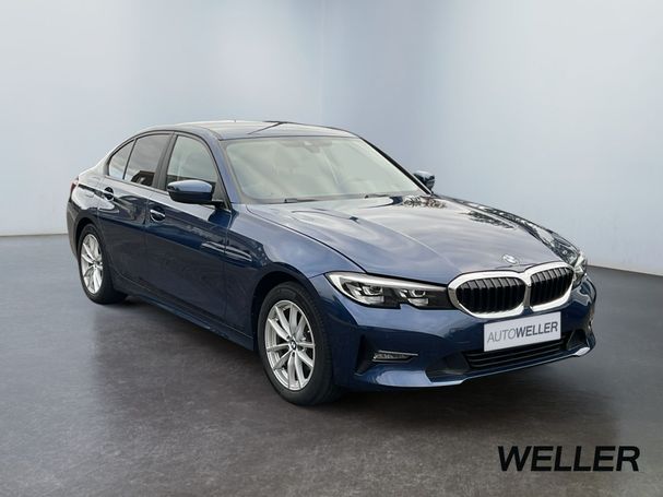 BMW 320d xDrive Advantage 140 kW image number 18