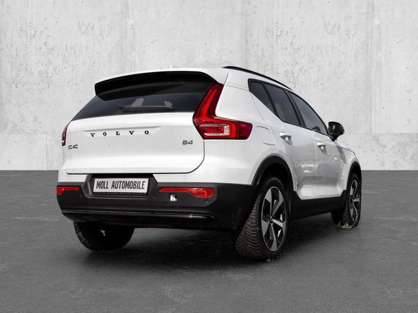 Volvo XC40 B4 Plus Dark 145 kW image number 2