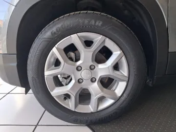 Car image 29