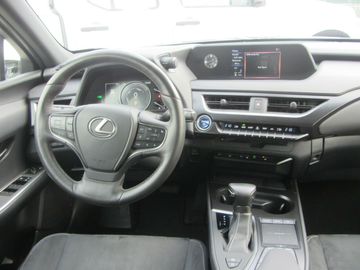 Car image 12