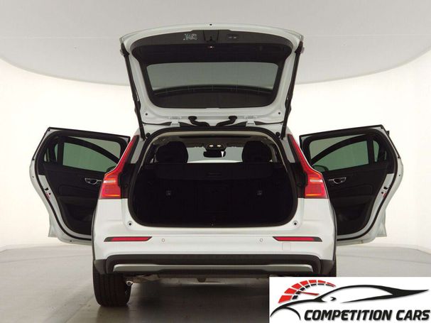 Volvo V60 Cross Country AWD B4 145 kW image number 10