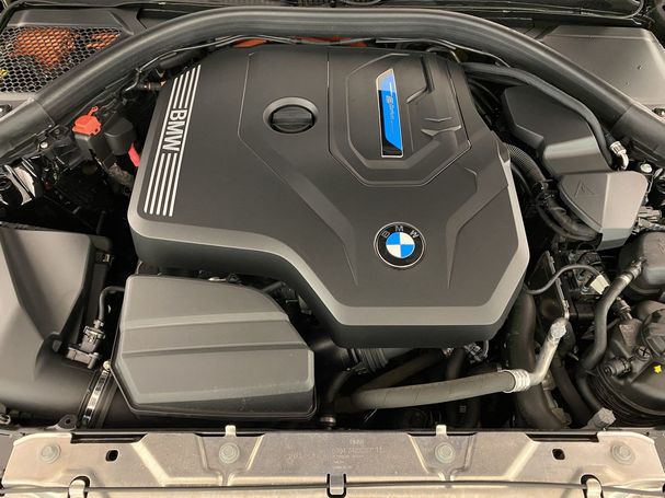 BMW 330e M Sport xDrive 215 kW image number 18