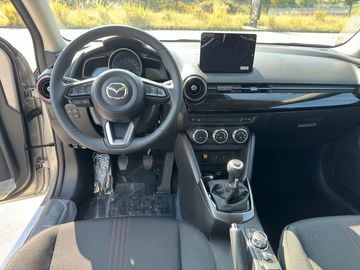 Car image 14