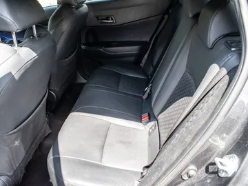 Car image 22