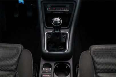 Car image 26