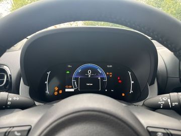 Car image 11