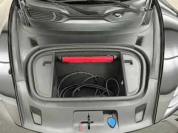 Car image 40