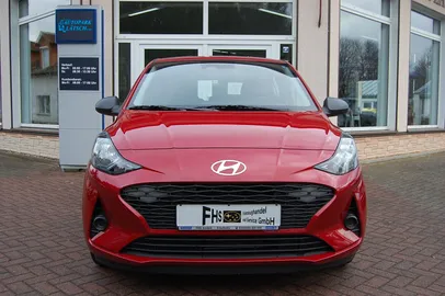 Car image 5