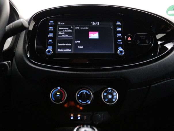 Toyota Aygo X 1.0 VVT-i 53 kW image number 32