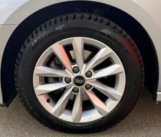 Car image 27