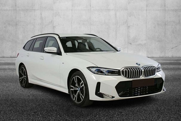 BMW 330e Touring 215 kW image number 2