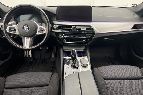 BMW 520d xDrive 140 kW image number 14