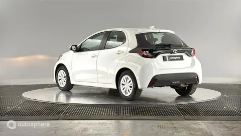 Car image 5