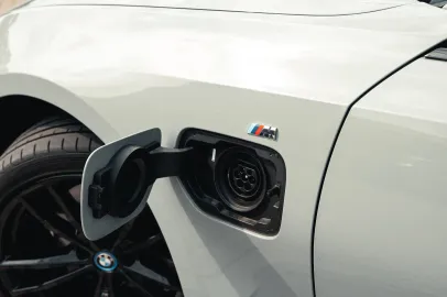Car image 30