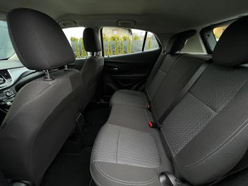 Car image 31