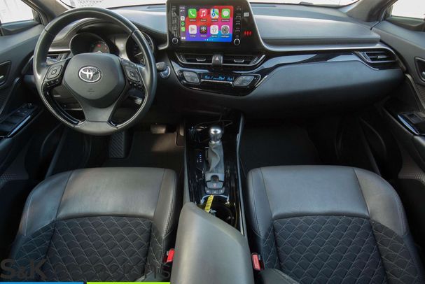 Toyota C-HR 2.0 Hybrid Executive 135 kW image number 4