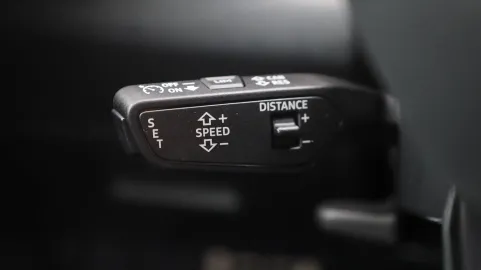Car image 39
