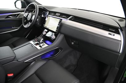 Car image 36