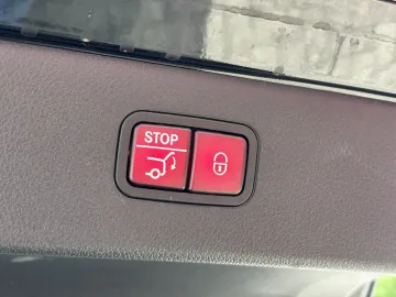 Car image 43