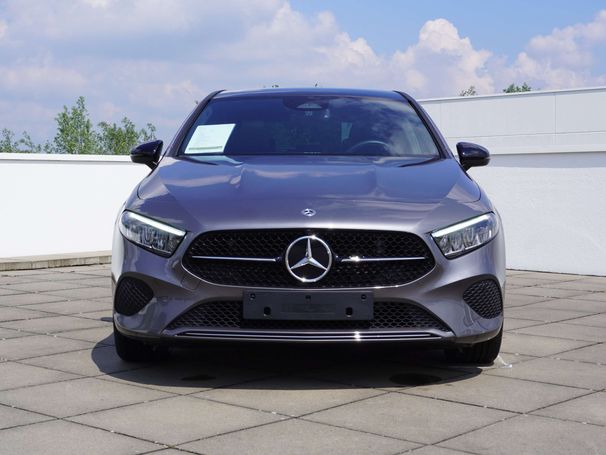 Mercedes-Benz A 180 100 kW image number 3