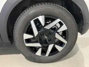 Car image 29