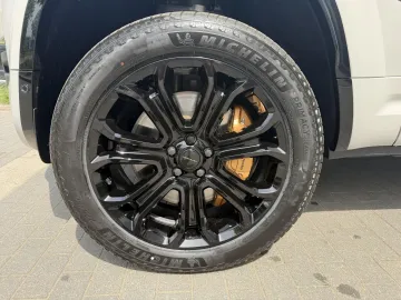 Car image 43