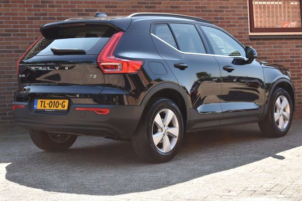 Volvo XC40 T3 115 kW image number 2