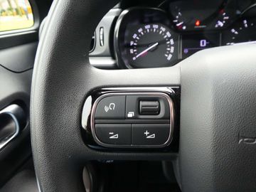 Car image 33