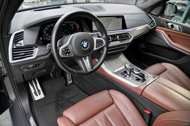 BMW X5 M50i xDrive 390 kW image number 10