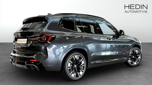 BMW iX3 M Sport 210 kW image number 2