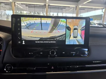 Car image 33