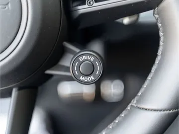 Car image 49