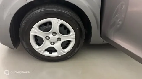 Car image 20