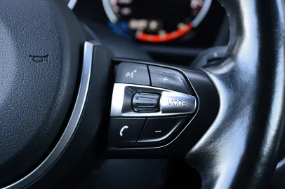 Car image 38
