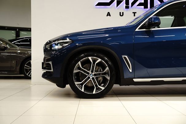 BMW X5 xDrive 210 kW image number 28